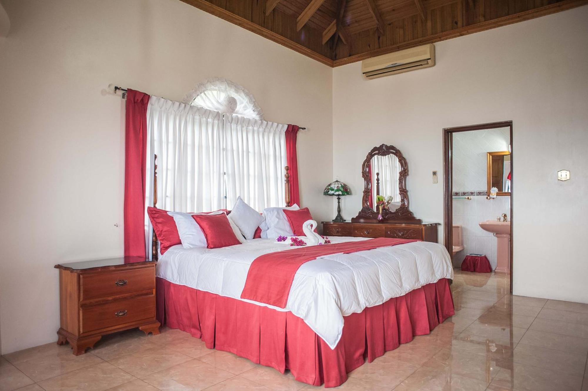 Clarridge View Guesthouse Montego Bay Extérieur photo
