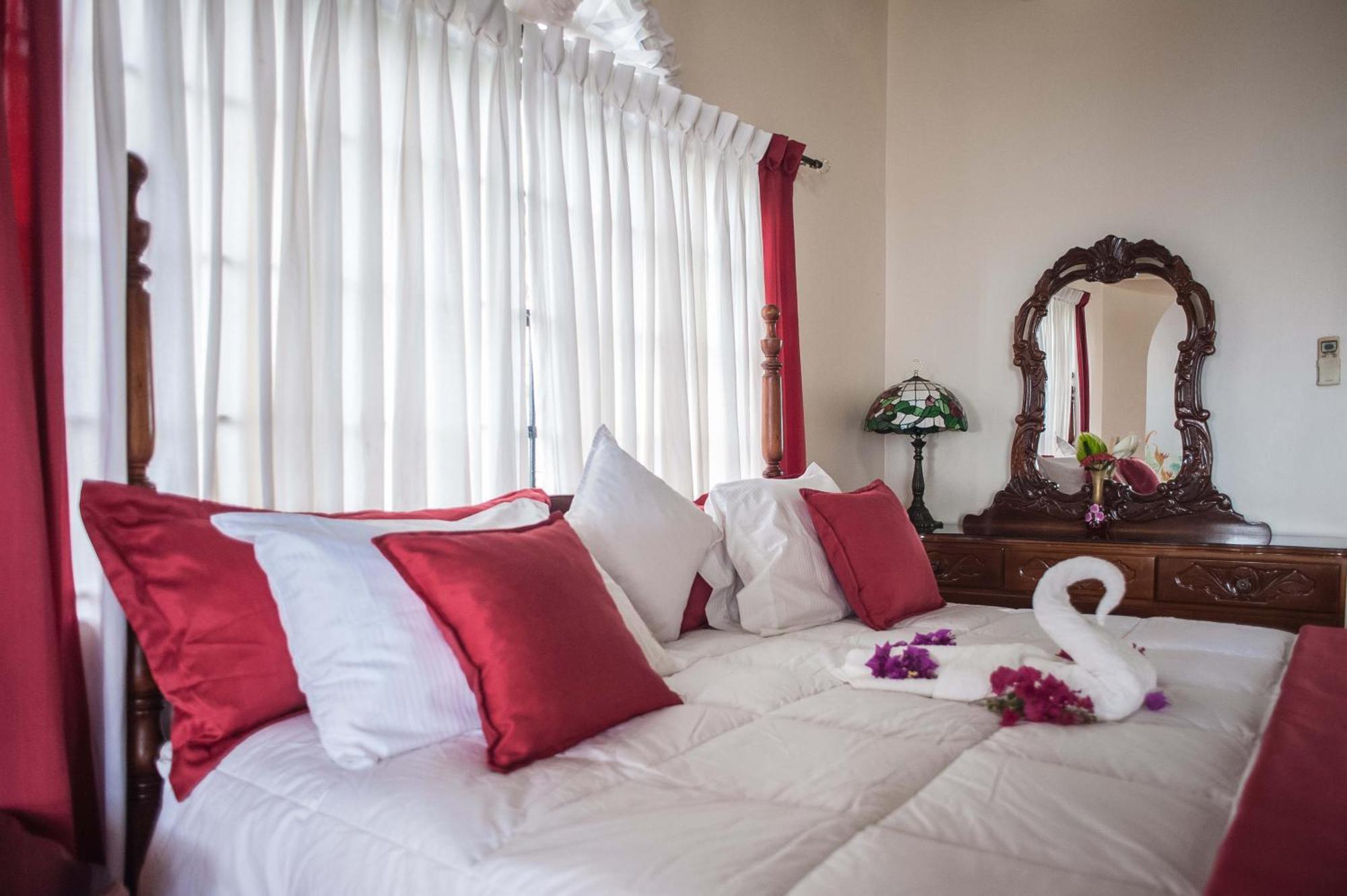 Clarridge View Guesthouse Montego Bay Extérieur photo