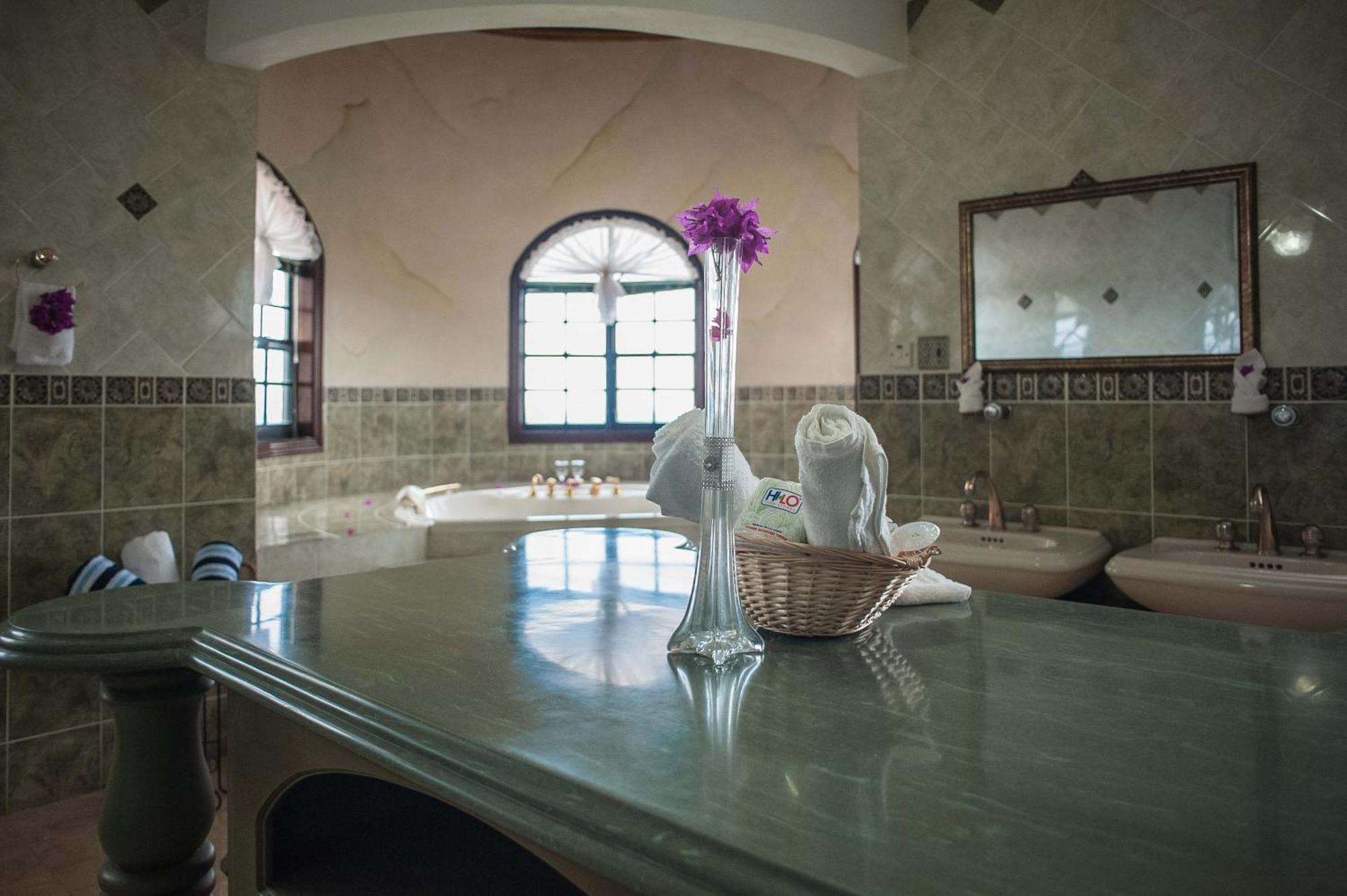 Clarridge View Guesthouse Montego Bay Extérieur photo