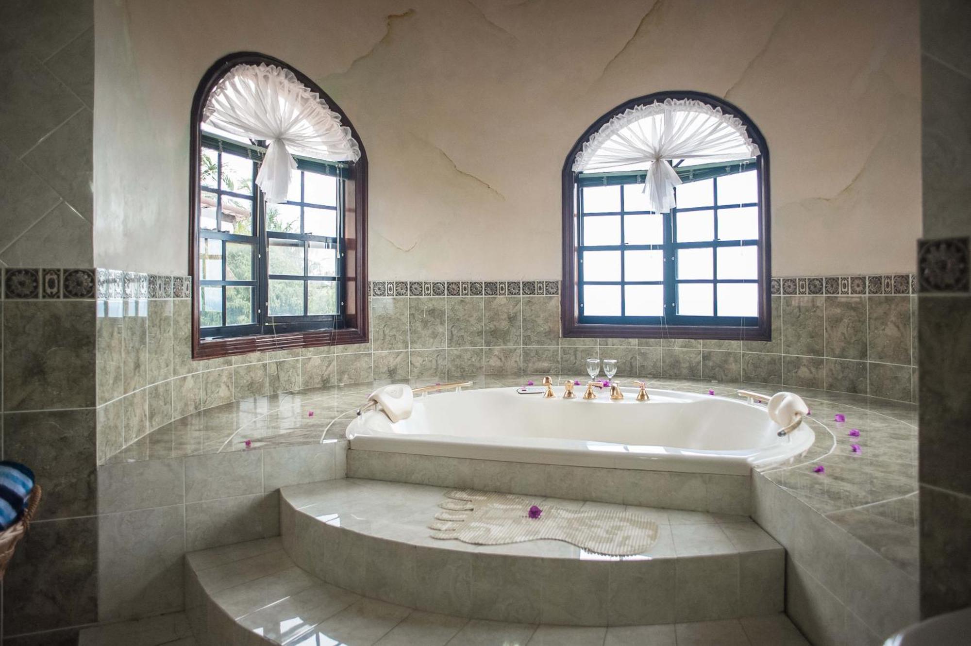 Clarridge View Guesthouse Montego Bay Extérieur photo