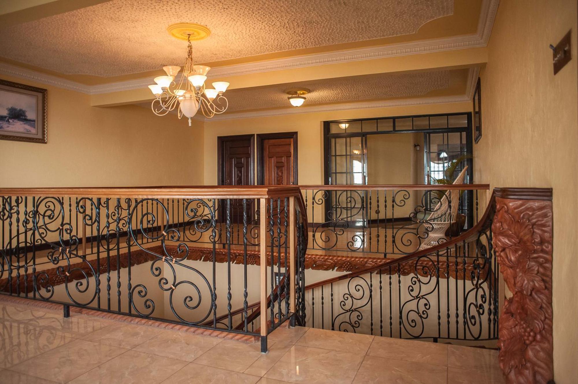 Clarridge View Guesthouse Montego Bay Extérieur photo